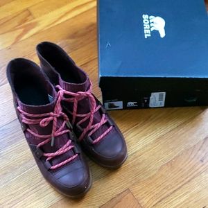 Sorel Women's Sandy Wedge Redwood Bootie